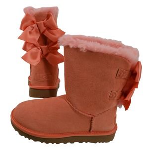 UGG Women's BAILEY Bow Satin Boot size: 5 1132734